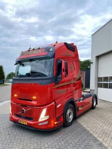 Volvo Aero 500 Vosbergen door JS truckopbouw